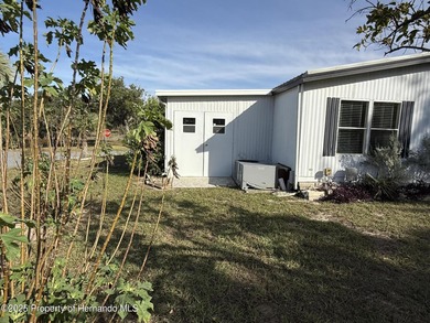 Beautifully maintained 2-bedroom, 2-bathroom home in the on High Point Golf Club, Inc. in Florida - for sale on GolfHomes.com, golf home, golf lot