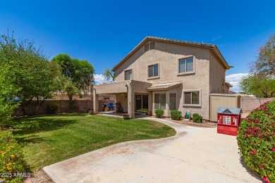 STUNNING HOME IN ARROWHEAD RANCH! Tucked away in a spacious on The Legend at Arrowhead in Arizona - for sale on GolfHomes.com, golf home, golf lot