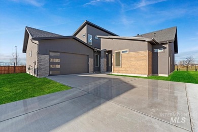 The Maple plan by Tresidio Homes is located in the breathtaking on Falcon Crest Golf Club in Idaho - for sale on GolfHomes.com, golf home, golf lot