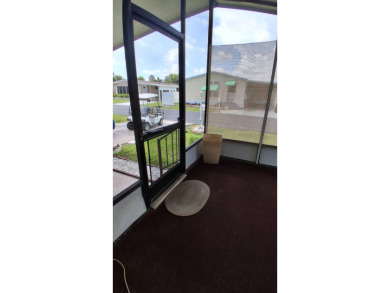 Priced to sell quick! This 2 bedrooms and 2 baths home comes on Royal Wood Golf and Country Club in Florida - for sale on GolfHomes.com, golf home, golf lot