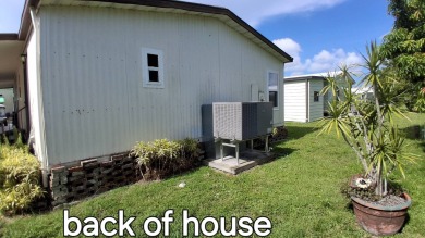 Priced to sell quick! This 2 bedrooms and 2 baths home comes on Royal Wood Golf and Country Club in Florida - for sale on GolfHomes.com, golf home, golf lot