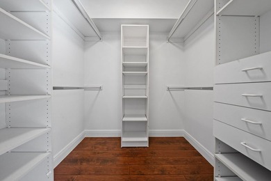 Located in a stunning golf course community with a friendly on Pine Island Ridge Country Club in Florida - for sale on GolfHomes.com, golf home, golf lot