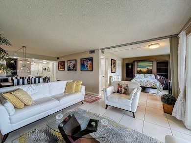 This charming 2-bed, 2-bath home features tile floors, neutral on Hollybrook Golf and Tennis Club  in Florida - for sale on GolfHomes.com, golf home, golf lot