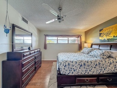 This charming 2-bed, 2-bath home features tile floors, neutral on Hollybrook Golf and Tennis Club  in Florida - for sale on GolfHomes.com, golf home, golf lot