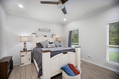 Beautiful townhouse located in the desired Crown Colony on Crown Colony Country Club in Texas - for sale on GolfHomes.com, golf home, golf lot