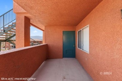 DON'T DO THOSE STEPS. Discover comfortable living in this on The Oasis Golf Club in Nevada - for sale on GolfHomes.com, golf home, golf lot