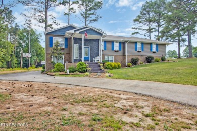 LOCATION AND SPACE! Many recent updates with this spacious home! on River Run Golf Club in Tennessee - for sale on GolfHomes.com, golf home, golf lot