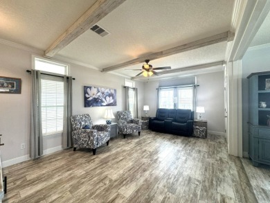 PRICED TO SELL! - This spectacular 1,456 plus plus square foot on The Meadows At Countrywood in Florida - for sale on GolfHomes.com, golf home, golf lot