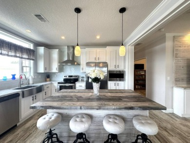PRICED TO SELL! - This spectacular 1,456 plus plus square foot on The Meadows At Countrywood in Florida - for sale on GolfHomes.com, golf home, golf lot