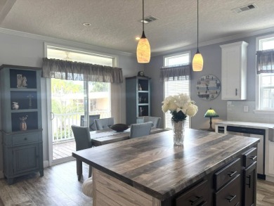 PRICED TO SELL! - This spectacular 1,456 plus plus square foot on The Meadows At Countrywood in Florida - for sale on GolfHomes.com, golf home, golf lot