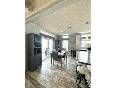 PRICED TO SELL! - This spectacular 1,456 plus plus square foot on The Meadows At Countrywood in Florida - for sale on GolfHomes.com, golf home, golf lot