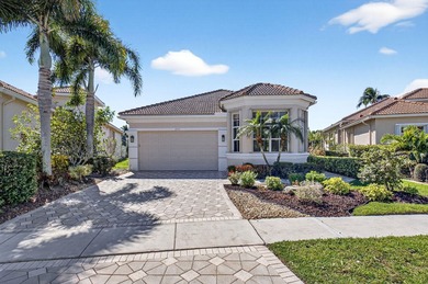 Welcome to your spacious new Florida home! This popular 3BR/3 on Aberdeen Golf and Country Club in Florida - for sale on GolfHomes.com, golf home, golf lot