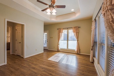 Welcome to this beautifully maintained 3 bedroom 2 bath home on Delaware Springs Golf Course in Texas - for sale on GolfHomes.com, golf home, golf lot