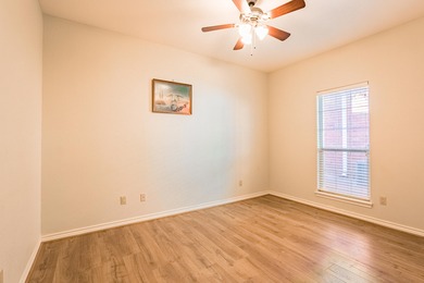 Welcome to this beautifully maintained 3 bedroom 2 bath home on Delaware Springs Golf Course in Texas - for sale on GolfHomes.com, golf home, golf lot