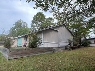 Welcome to 411 Club Villa, a cozy 1-bedroom, 1-bathroom condo on Rayburn Country Club in Texas - for sale on GolfHomes.com, golf home, golf lot