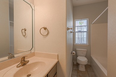 Welcome to this beautifully maintained 3 bedroom 2 bath home on Delaware Springs Golf Course in Texas - for sale on GolfHomes.com, golf home, golf lot