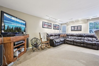This beautifully maintained 2-bedroom, plus loft, 3.5-bath on Schaumburg Golf Club in Illinois - for sale on GolfHomes.com, golf home, golf lot