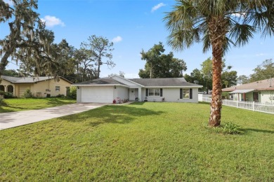 Don't miss out on this adorable Inverness abode! It's been on Inverness Golf and Country Club in Florida - for sale on GolfHomes.com, golf home, golf lot