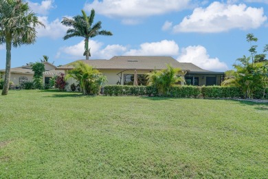 MOTIVATED SELLER! BOCA DELRAY GOLF & CC is A 55+ GOLF COUNTRY on Boca Delray Golf and Country Club in Florida - for sale on GolfHomes.com, golf home, golf lot