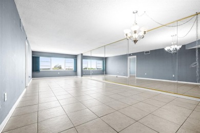 Beautiful Remodeled 2 bedroom, 2 bathroom,  condo with no age on Seminole Lake Country Club in Florida - for sale on GolfHomes.com, golf home, golf lot