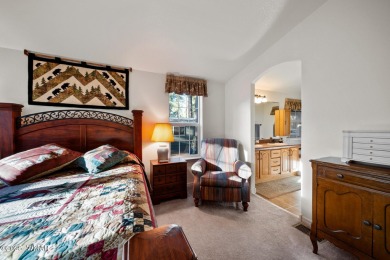 Don't miss this opportunity to own a meticulously maintained and on Pinetop Lakes Golf and Country Club in Arizona - for sale on GolfHomes.com, golf home, golf lot