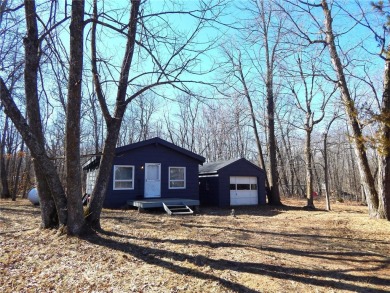 Year round one level living close to Mille Lacs Lake.  The on Hardwoods Golf Club At Mille Lacs in Minnesota - for sale on GolfHomes.com, golf home, golf lot