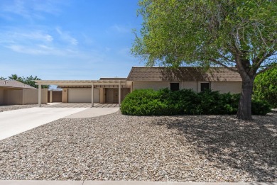 Location, location! This charming 3-bedroom, 2.5-bath home in on PalmBrook Country Club in Arizona - for sale on GolfHomes.com, golf home, golf lot
