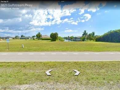 Ideal for individuals looking to enjoy boating and golfing, this on Burnt Store Golf Club in Florida - for sale on GolfHomes.com, golf home, golf lot