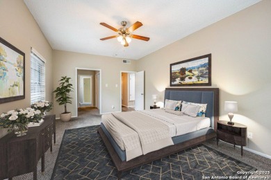 Come see this beautiful 3-bedroom, 2-bath condominium with on Oak Hills Country Club in Texas - for sale on GolfHomes.com, golf home, golf lot