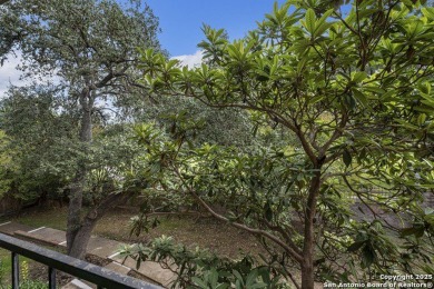 Come see this beautiful 3-bedroom, 2-bath condominium with on Oak Hills Country Club in Texas - for sale on GolfHomes.com, golf home, golf lot