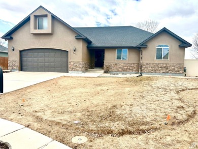 Excellent location and a wonderful layout for this home. Seller on Dinaland Golf Course in Utah - for sale on GolfHomes.com, golf home, golf lot