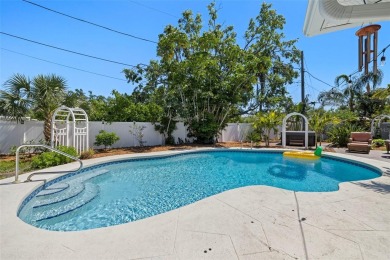 THIS HOME HAD NO FLOODING FOR EITHER HURRICANE DUE TO IT'S HIGH on The Renaisssance Vinoy Golf Club in Florida - for sale on GolfHomes.com, golf home, golf lot