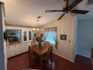 This well-cared for 2-bedroom, 2-bathroom Palm Harbor Home is on Del Tura Golf and Country Club in Florida - for sale on GolfHomes.com, golf home, golf lot