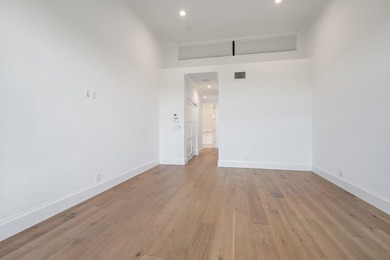 Updated Courtyard Villa centrally located with in Admirals Cove on Jonathans Landing Golf Club in Florida - for sale on GolfHomes.com, golf home, golf lot