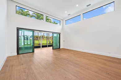 Updated Courtyard Villa centrally located with in Admirals Cove on Jonathans Landing Golf Club in Florida - for sale on GolfHomes.com, golf home, golf lot