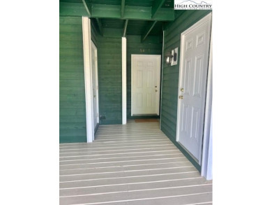 LOCATION AND CONVENIENCE at one of the top golf resorts in the on Jefferson Landing Club in North Carolina - for sale on GolfHomes.com, golf home, golf lot