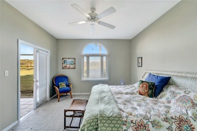 MOTIVATED SELLE! BRING OFFERS! Behold a 2 bedroom 2 bath and on Oak Harbor Country Club in Florida - for sale on GolfHomes.com, golf home, golf lot