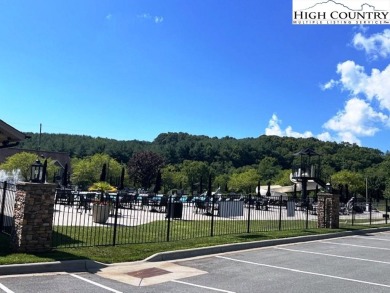LOCATION AND CONVENIENCE at one of the top golf resorts in the on Jefferson Landing Club in North Carolina - for sale on GolfHomes.com, golf home, golf lot