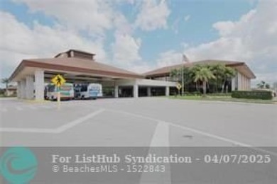 Priced to sell! Large Corner Unit! 2 bedroom/ 2 bathrooms, Lake on Flamingo Lakes Country Club in Florida - for sale on GolfHomes.com, golf home, golf lot