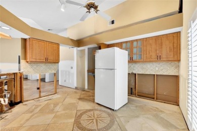 Welcome to this charming home located in the desirable Kelly on Kelly Greens Golf and Country Club in Florida - for sale on GolfHomes.com, golf home, golf lot