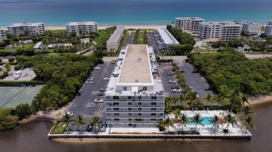 Rarely available 2/2 condo with 3 deeded parking spaces in one on Palm Beach Par-3 Golf Course in Florida - for sale on GolfHomes.com, golf home, golf lot