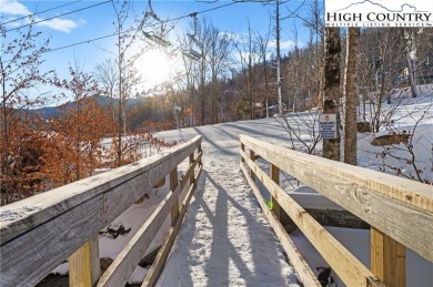 TURNKEY, SLOPESIDE condo overlooking Easy Street ski run and on Sugar Mountain Golf Course in North Carolina - for sale on GolfHomes.com, golf home, golf lot
