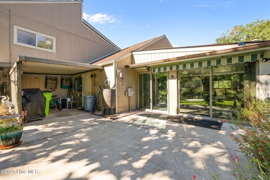 Welcome to 162 Quarterdeck Townes, a single-story townhome with on River Bend Golf and Country Club in North Carolina - for sale on GolfHomes.com, golf home, golf lot