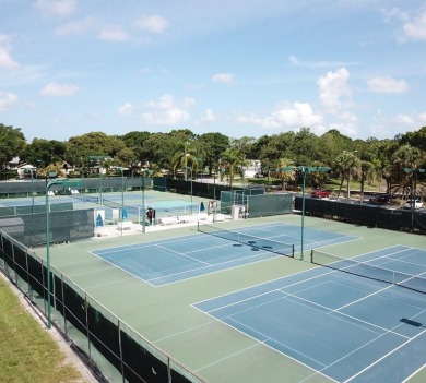 REDUCED PRICE! Highland Lakes is a coveted retirement community on Highland Lakes Executive Golf Course in Florida - for sale on GolfHomes.com, golf home, golf lot