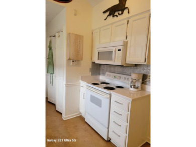 Beautifully maintained Garden Home in a quiet and secluded on Windyke Country Club in Tennessee - for sale on GolfHomes.com, golf home, golf lot
