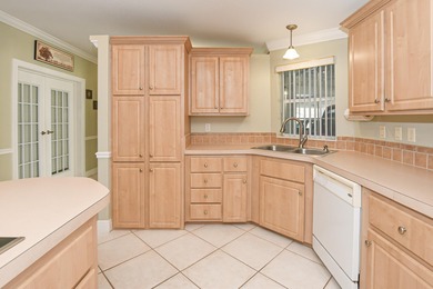 Priced to Sell!3 Bedroom / 2 Bath, over 1,700 SF.Open floor plan on Savanna Golf Club in Florida - for sale on GolfHomes.com, golf home, golf lot