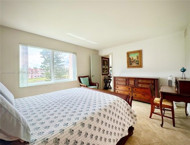 Immaculate and beautifully updated unit in a desirable 55+ on Sunrise Lakes Phase III in Florida - for sale on GolfHomes.com, golf home, golf lot