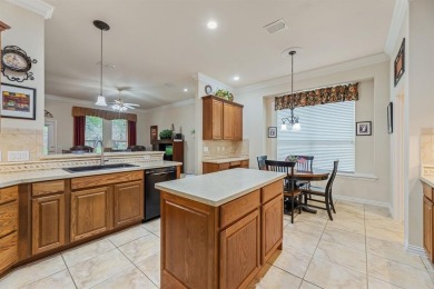 PRIDE OF OWNERSHIP - EXECUTIVE HOME in HERITAGE RANCH (50+ on Heritage Ranch Golf and Country Club in Texas - for sale on GolfHomes.com, golf home, golf lot