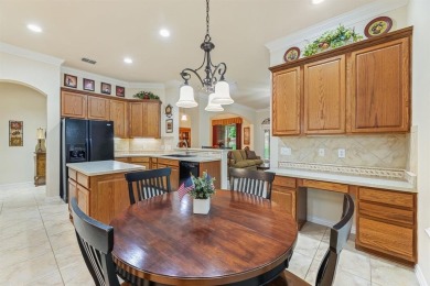 PRIDE OF OWNERSHIP - EXECUTIVE HOME in HERITAGE RANCH (50+ on Heritage Ranch Golf and Country Club in Texas - for sale on GolfHomes.com, golf home, golf lot