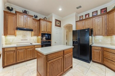 PRIDE OF OWNERSHIP - EXECUTIVE HOME in HERITAGE RANCH (50+ on Heritage Ranch Golf and Country Club in Texas - for sale on GolfHomes.com, golf home, golf lot